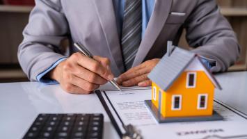 Bail d’habitation : congé pour vente, prix dissuasif et description du bien
